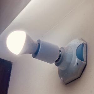 E27 Remote Control Lamp Holder Adapter with Timer Function | Smart Wireless Light Control - Image 9