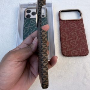 iPhone 17 Pro Max X-Level (Classique)Carbon Fiber Premium Cover - Image 3